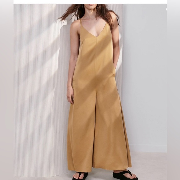 LUNYA Washable Silk Elastic Strap Jumpsuit SIZE SMALL with pockets - Picture 5 of 6